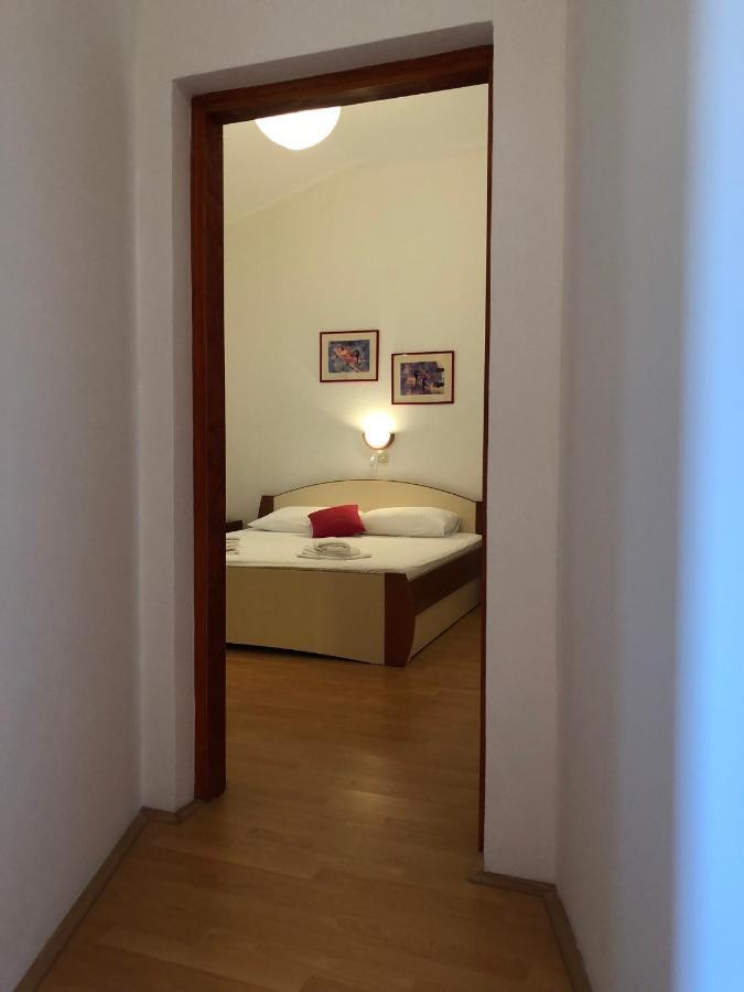 Apartmani Anamar Supetarska Draga Exteriör bild